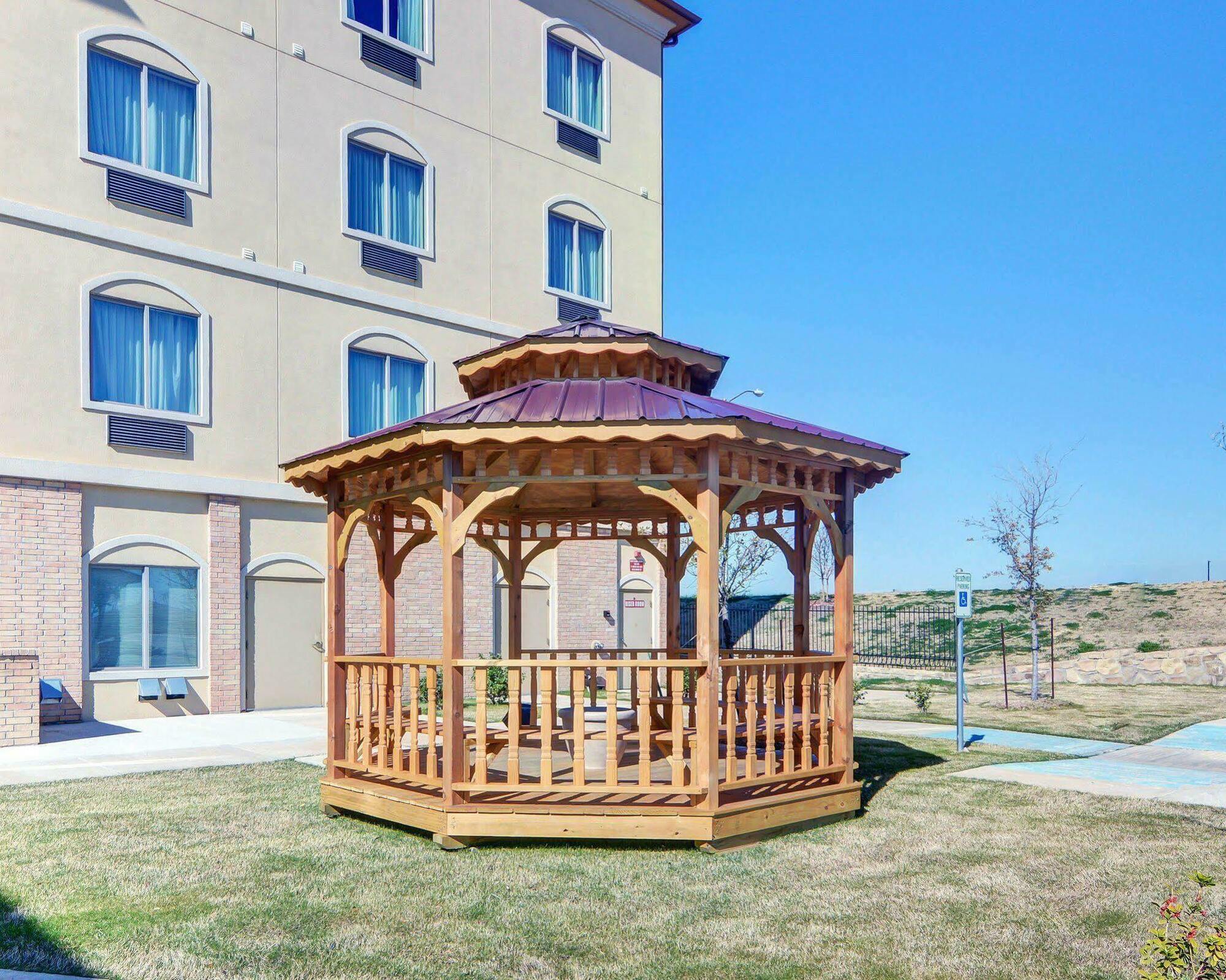 Comfort Suites Lake Worth Fort Worth Exterior foto